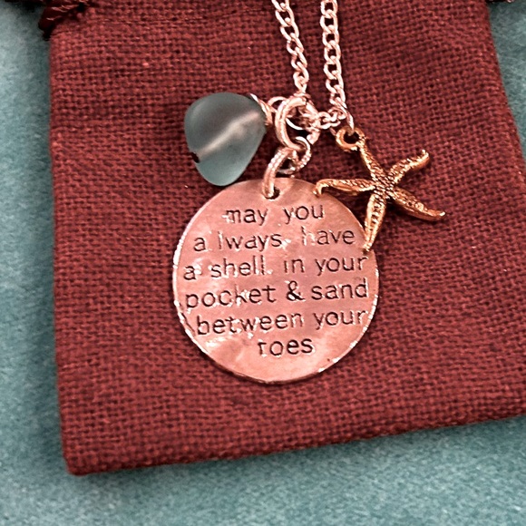 ☀️2xHP☀️ Fun Beach Necklace - Picture 2 of 6